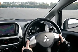 Заспокоєння. Слухаємо звіт про оновлення седана Mitsubishi Lancer