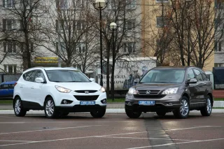 Hyundai ix35 VS Honda CR-V: кожному своє