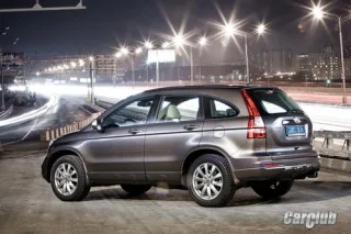 Hyundai ix35 VS Honda CR-V: кожному своє