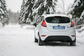 Test drive Ford Fiesta Black&White: white on black