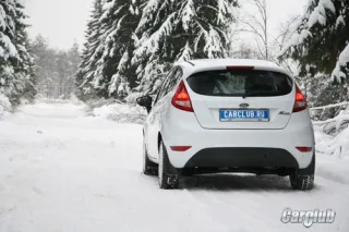 Test drive Ford Fiesta Black&White: white on black