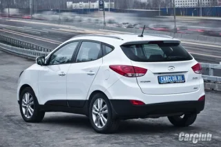 Hyundai ix35 VS Honda CR-V: кожному своє