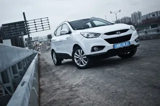 Hyundai ix35 VS Honda CR-V: кожному своє