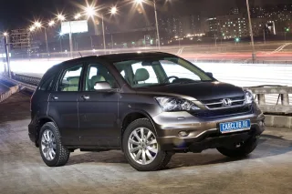 Hyundai ix35 VS Honda CR-V: кожному своє