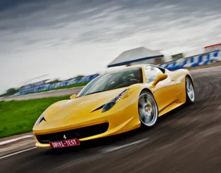 Cutter. Checking whether Italia remains in Ferrari 458
