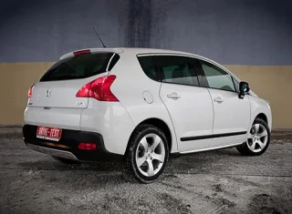 Інший порядок. Лихо виводимо по білому білим Peugeot 3008