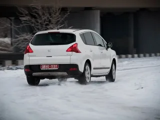 Інший порядок. Лихо виводимо по білому білим Peugeot 3008