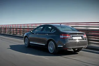 Мерло. Дегустуємо Citroen C5 на дорогах провінції Бордо