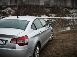 Мерло. Дегустуємо Citroen C5 на дорогах провінції Бордо