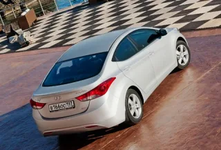Елантропія. Хитаємось на хвилях у новому седані Hyundai Elantra