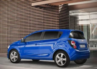 Кістяк. Знайомимося з хетчбеками Chevrolet Aveo та Chevrolet Cruze