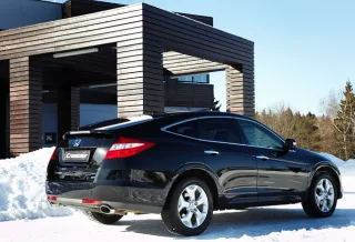 Honda Crosstour.