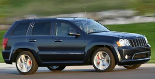 Не особливо небезпечний. Забуваємо старий Jeep Grand Cherokee з новим