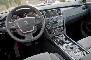 Peugeot Витрачаємо синергію, запасену гібридним Peugeot 508 RXH