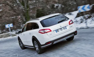 Peugeot Витрачаємо синергію, запасену гібридним Peugeot 508 RXH