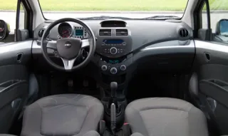 Штопор. Гоняем новый Chevrolet Spark по городским пробкам