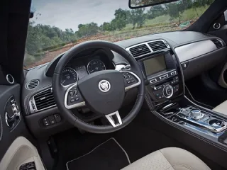Краще за досконалість. Лякаємо Португалію ревінням дводверок Jaguar XK, XKR та XKR-S