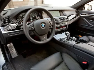 The benefit of compromises. Comparing Audi A6 3.0, BMW 535i, and Mercedes-Benz E 350