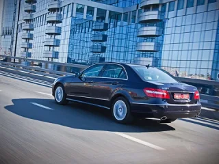 The benefit of compromises. Comparing Audi A6 3.0, BMW 535i, and Mercedes-Benz E 350