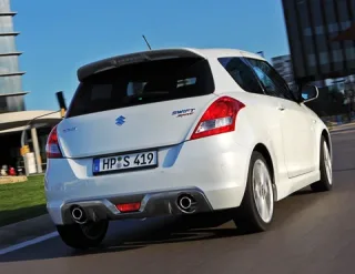 Сказка о спорте. Знакомимся с моделью Suzuki Swift Sport на заводском полигоне