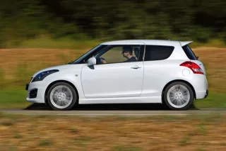Сказка о спорте. Знакомимся с моделью Suzuki Swift Sport на заводском полигоне