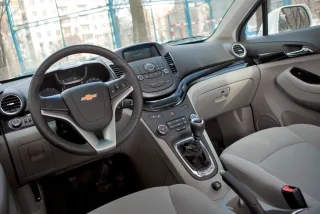 Chevrolet Розпізнаємо в компактвені Chevrolet Orlando американського солдата