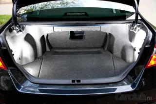 Тест-драйв Toyota Camry: синоним консерватизма
