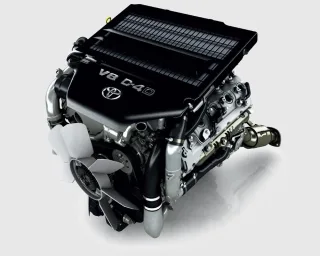 Покрываем пылью обновлённый внедорожник Toyota Land Cruiser 200