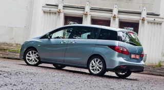 З'ясовуємо, хто ближче до фітнесу, — Ford Grand C-Max або Mazda5