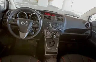З'ясовуємо, хто ближче до фітнесу, — Ford Grand C-Max або Mazda5