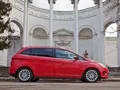 З'ясовуємо, хто ближче до фітнесу, — Ford Grand C-Max або Mazda5