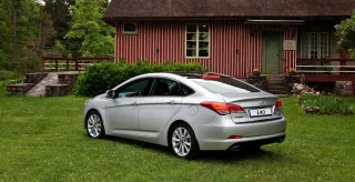 Разбираемся, в чём смысл седана Hyundai i40