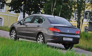 Peugeot З'ясовуємо характер зросійщеного «француза» Peugeot 408