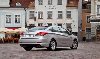 Разбираемся, в чём смысл седана Hyundai i40