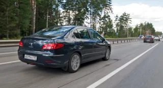 Peugeot З'ясовуємо характер зросійщеного «француза» Peugeot 408