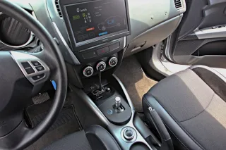 Кое-что понимаем в дизайне кроссовера Mitsubishi Outlander