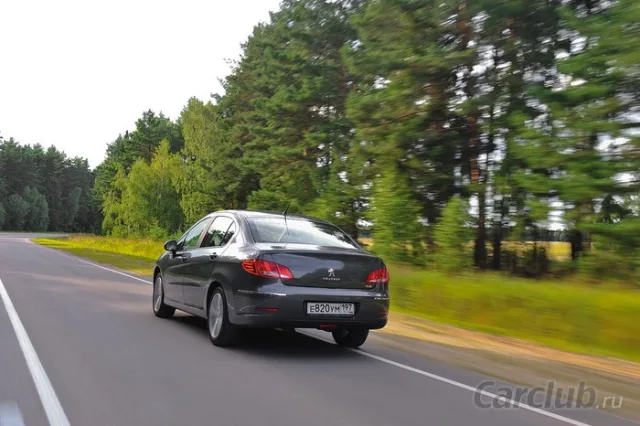 Peugeot 408