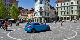 Зазнаємо атаки нового хетча Mercedes A-класу