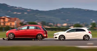 Зазнаємо атаки нового хетча Mercedes A-класу