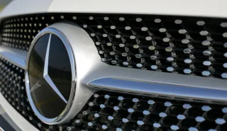 Зазнаємо атаки нового хетча Mercedes A-класу