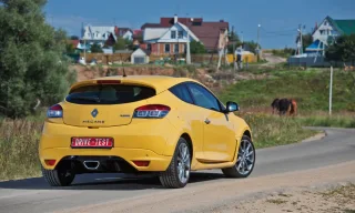 Renault Изучаем двуличность хот-хэтча Renault Megane RS