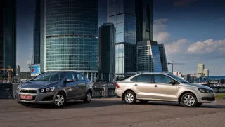 We second the duel of Chevrolet Aveo and Volkswagen Polo sedans