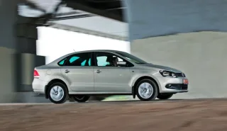 We second the duel of Chevrolet Aveo and Volkswagen Polo sedans