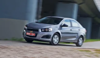 We second the duel of Chevrolet Aveo and Volkswagen Polo sedans