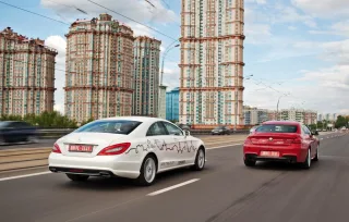 BMW, Mercedes-Benz. Ищем купейные корни в четырёхдверках Gran Coupe и CLS