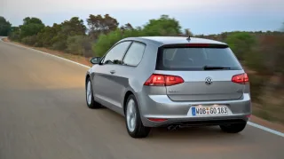 Оцениваем заявку на лидерство в классе хэтчбека Volkswagen Golf