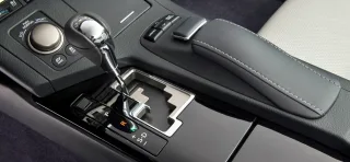 Дегустуємо седан Lexus ES, приготований за новим рецептом
