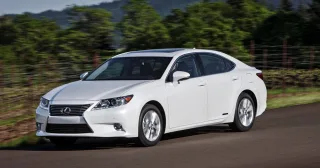 Дегустуємо седан Lexus ES, приготований за новим рецептом