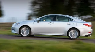 Дегустуємо седан Lexus ES, приготований за новим рецептом