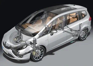 Вишукуємо риси бізнес-класу в компактвені Opel Zafira Tourer